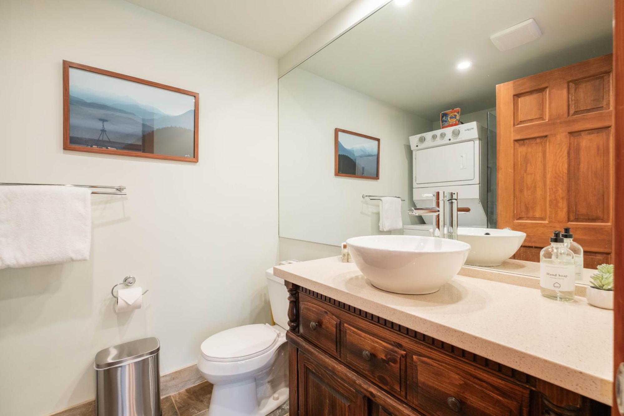 Greyhawk By Outpost Whistler Villa Exterior foto