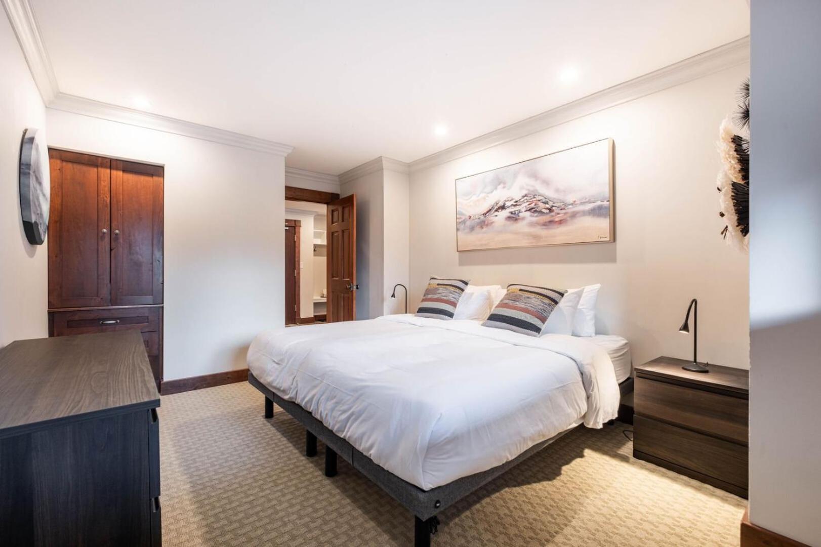Greyhawk By Outpost Whistler Villa Exterior foto