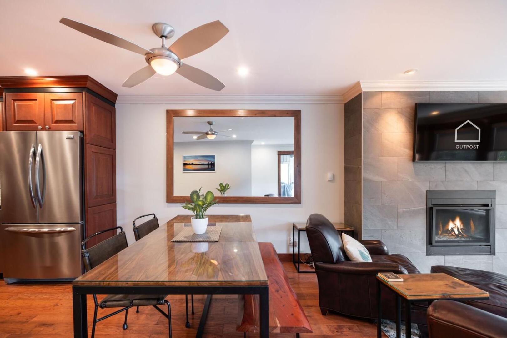 Greyhawk By Outpost Whistler Villa Exterior foto